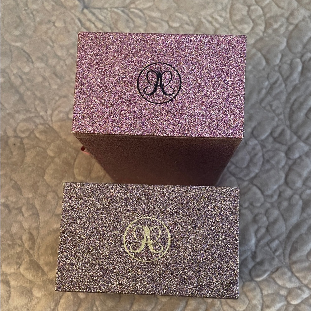 Anastasia Beverly Hills Glitter Makeup Storage Boxes - Picture 5 of 10